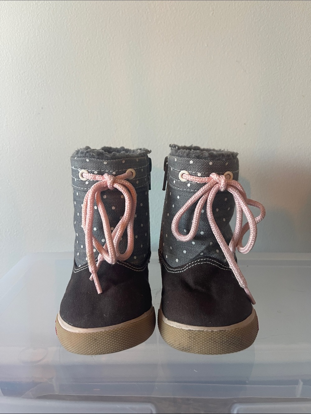See Kai Run Gray Polka Dot Boots Size 5